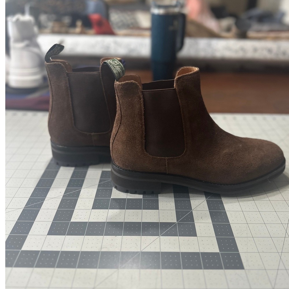 Polo Ralph Lauren NWBBryson Chelsea Boots Size 10 Brown Excellent Suede Lug Sole - Picture 9 of 12